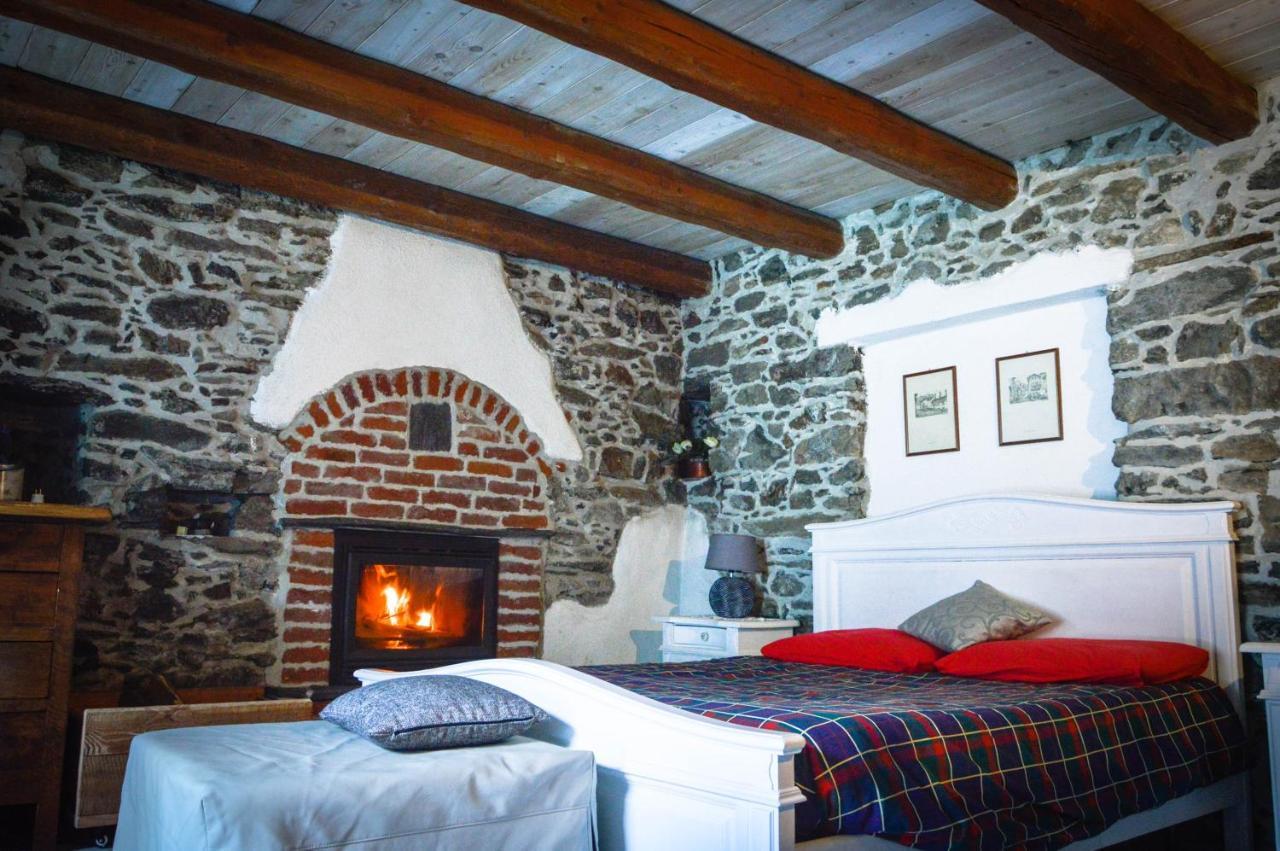 Chalet In Pietra E Legno Con Caminetto Inverso Pinasca Екстер'єр фото