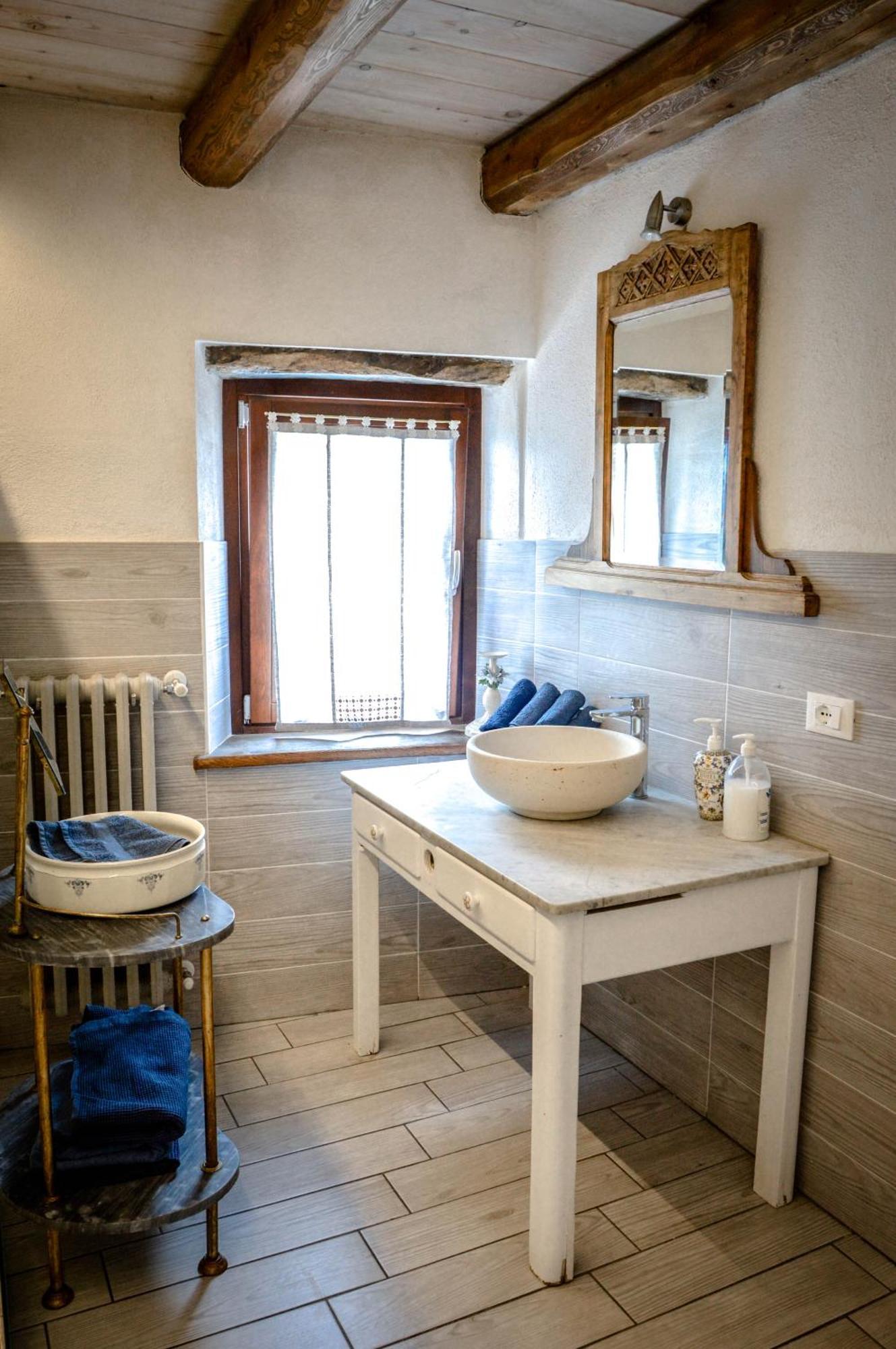 Chalet In Pietra E Legno Con Caminetto Inverso Pinasca Екстер'єр фото