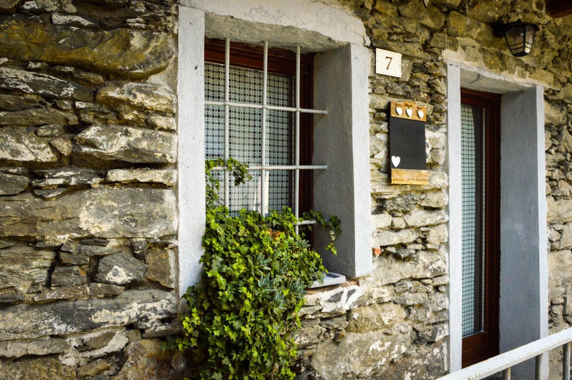 Chalet In Pietra E Legno Con Caminetto Inverso Pinasca Екстер'єр фото