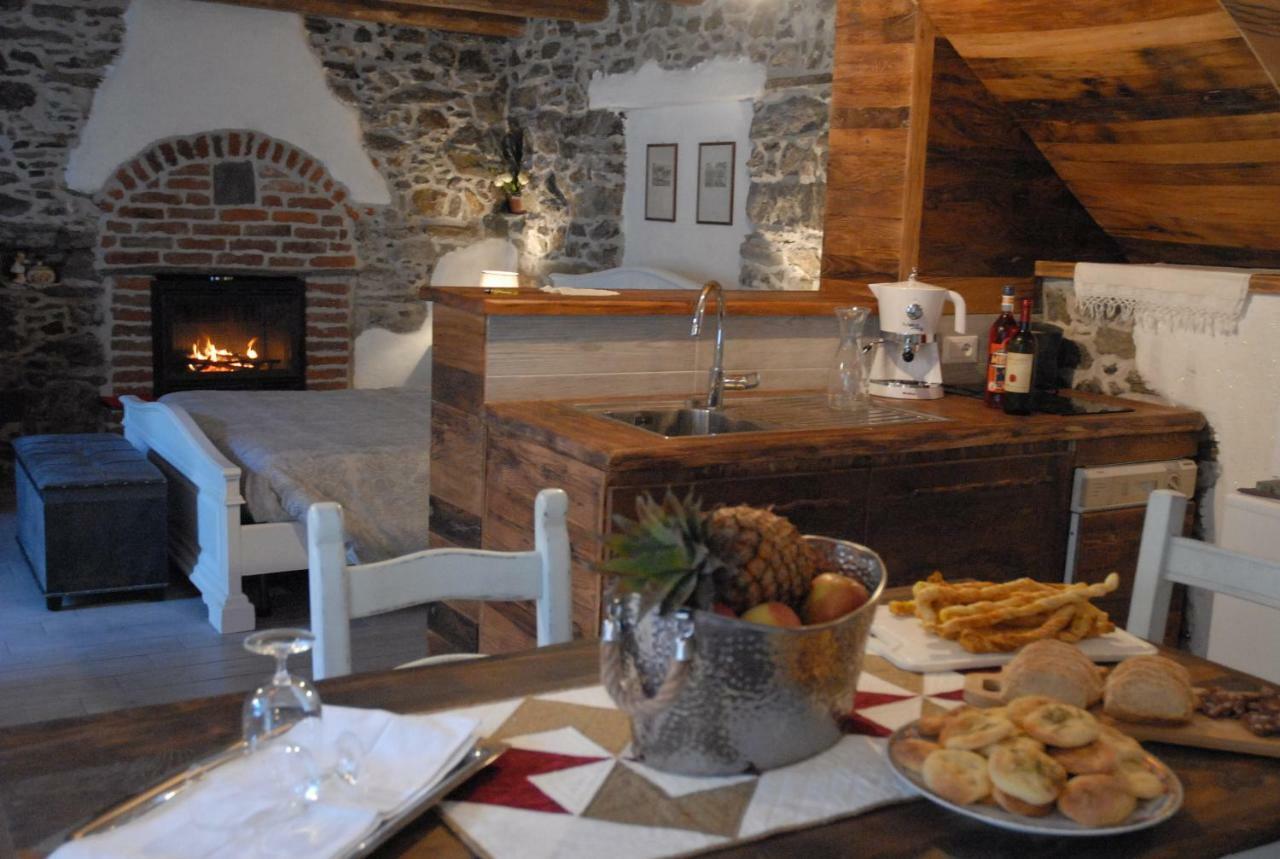 Chalet In Pietra E Legno Con Caminetto Inverso Pinasca Екстер'єр фото