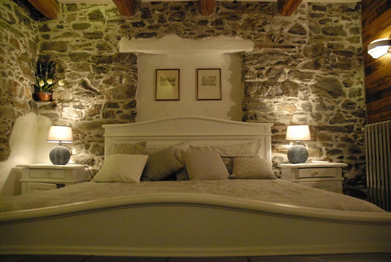 Chalet In Pietra E Legno Con Caminetto Inverso Pinasca Екстер'єр фото