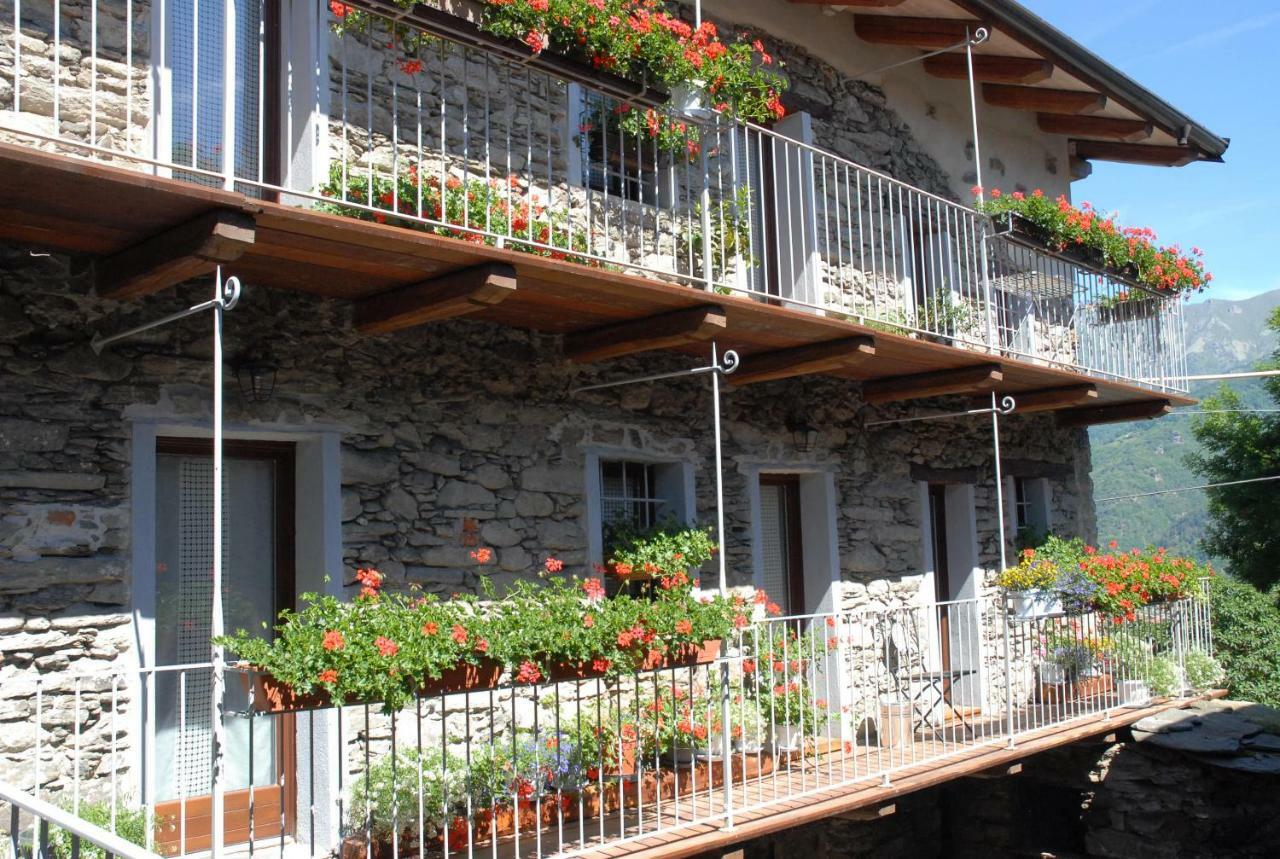 Chalet In Pietra E Legno Con Caminetto Inverso Pinasca Екстер'єр фото